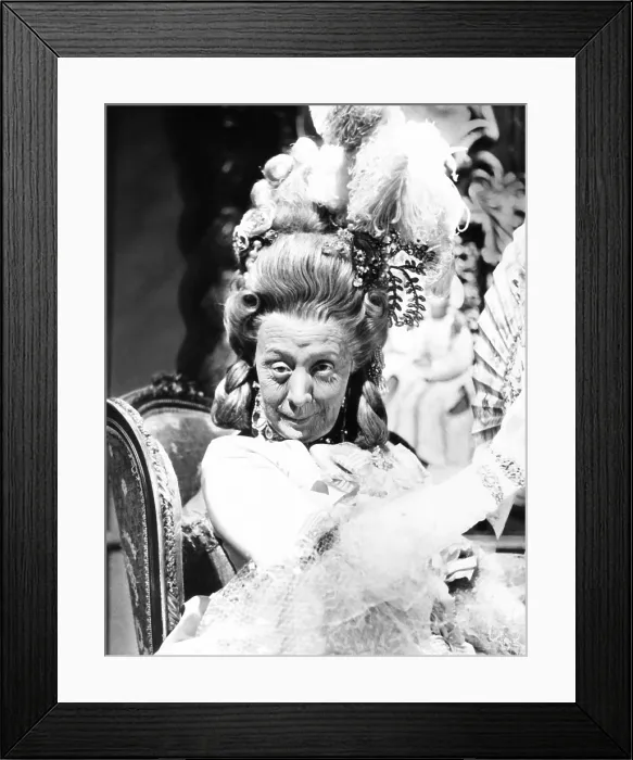 Framed Print : THE QUEEN OF SPADES, Edith Evans, 1949 Framed Print : THE QUEEN OF SPADES, Edith Evans, 1949