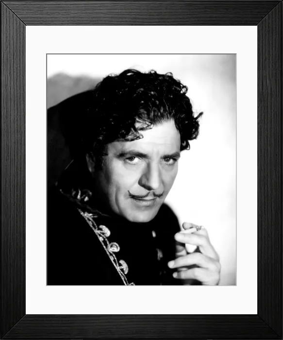 Framed Print : THE RETURN OF THE CISCO KID, Warner Baxter, 1939. TM & Copyright 20th Century Fox Film Corp. / courtesy Everett Collection
