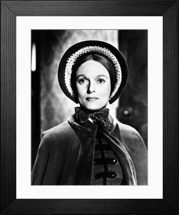 Framed Print : THE LADY WITH A LAMP, Anna Neagle, 1951 Framed Print : THE LADY WITH A LAMP, Anna Neagle, 1951