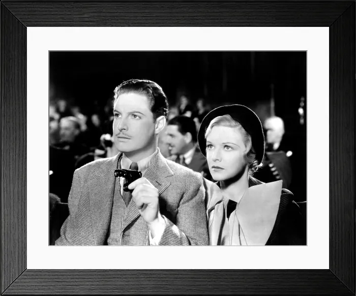 Framed Print : THE 39 STEPS, Robert Donat, Madeleine Carroll, 1935 Framed Print : THE 39 STEPS, Robert Donat, Madeleine Carroll, 1935