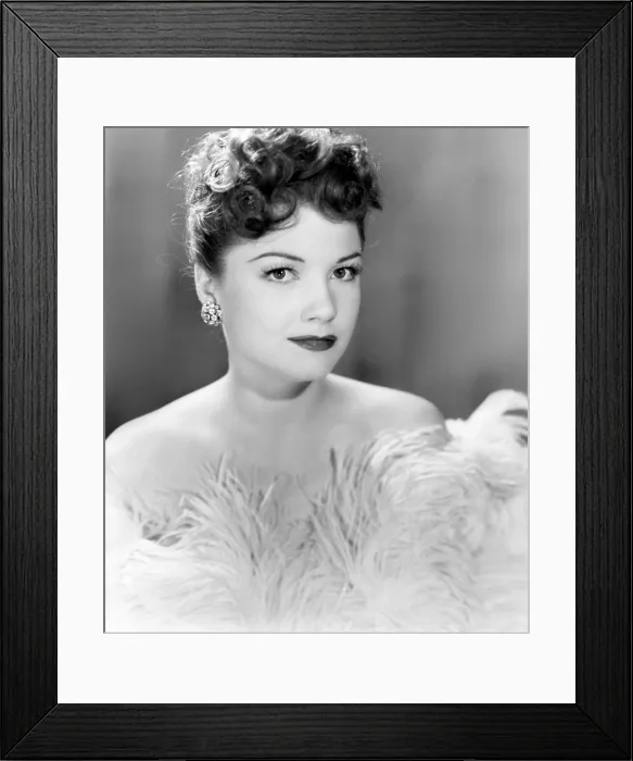 Framed Print : ANGEL ON MY SHOULDER, Anne Baxter, 1946 Framed Print : ANGEL ON MY SHOULDER, Anne Baxter, 1946
