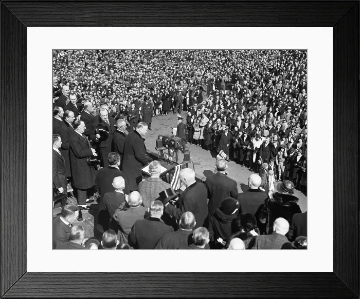 Framed Print : President Herbert Hoover addresses a crowd during his 1932 campaign for re-election. Hoover lost, receiving 15.7 million votes to Democrat Franklin Roosevelt's 22.8 million