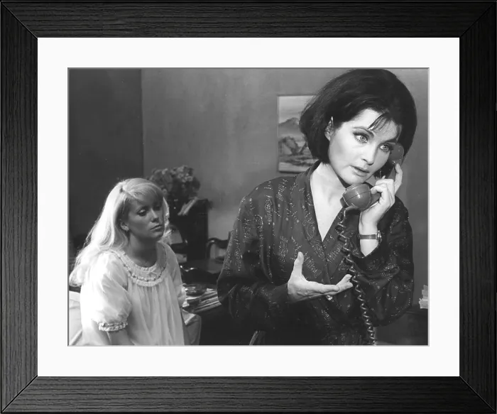 Framed Print : REPULSION, Catherine Deneuve, Yvonne Furneaux, 1965