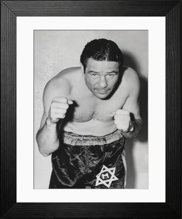 Framed Print : Max Baer, former World Heavyweight Champion preparing for a bout with Lou Nova. Baer lost the Yankee Stadium fight on June 6, 1939. - (BSLOC_2014_17_146)