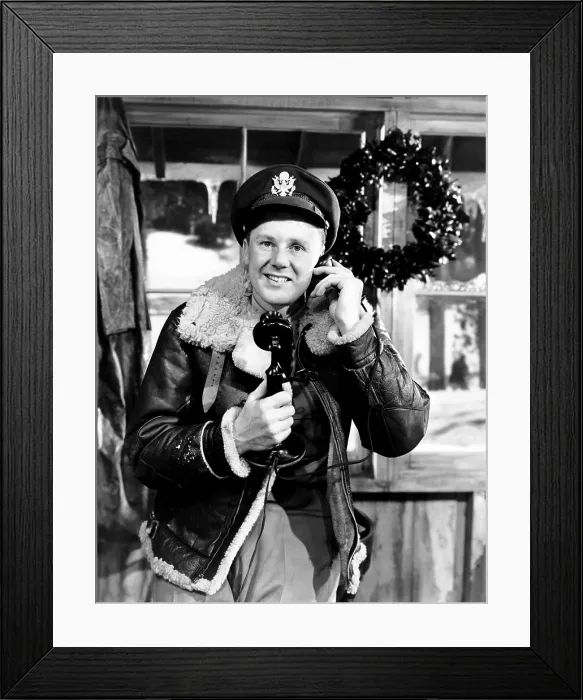 Framed Print : THIRTY SECONDS OVER TOKYO, Van Johnson, 1944