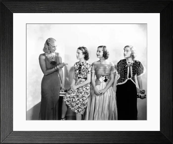 Framed Print : THREE SMART GIRLS, from left: Binnie Barnes, Deanna Durbin, Barbara Read, Nan Grey, 1936