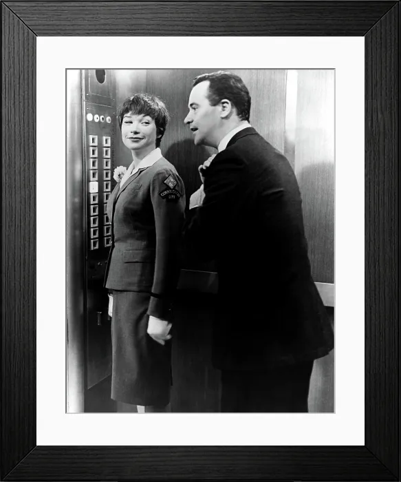 Framed Print : THE APARTMENT, Shirley MacLaine, Jack Lemmon, 1960, elevator