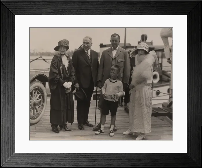 Framed Print : President and Florence Harding with Edward and Evalyn McLean and their son in Palm Beach, Florida