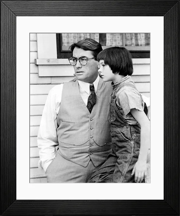 Framed Print : TO KILL A MOCKINGBIRD, Mary Badham, Gregory Peck, 1962