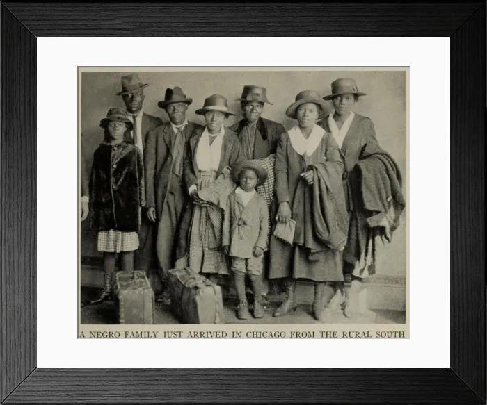 Framed Print : African American extended family arriving in Chicago from the rural South, ca. 1920 Framed Print : African American extended family arriving in Chicago from the rural South, ca. 1920