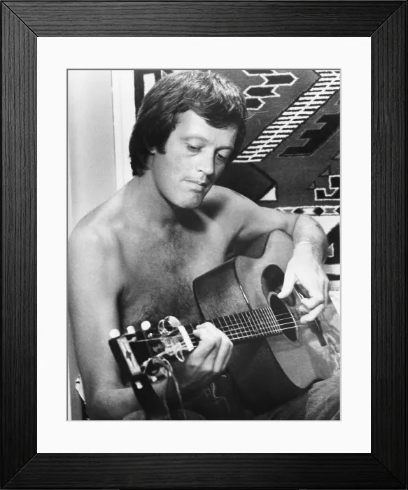Framed Print : OUTLAW BLUES, Peter Fonda, 1977