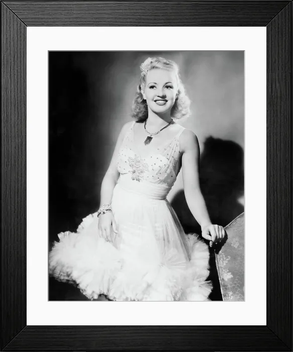 Framed Print : TIN PAN ALLEY, Betty Grable, 1940, TM & Copyright 20th Century Fox Film Corp. / courtesy Everett Collection