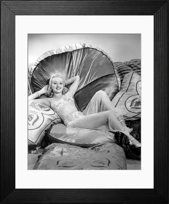 Framed Print : TIN PAN ALLEY, Betty Grable, 1940, TM & Copyright (c) 20th Century Fox Film Corp. All rights reserved