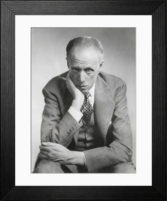 Framed Print : Sinclair Lewis, American novelist, short-story writer, and playwright. He was married to powerful newspaper columnist, Dorothy Thompson from 1928 to 1942. (BSLOC_2013_9_52) Framed Print : Sinclair Lewis, American novelist, short-story writer, and playwright. He was married to powerful newspaper columnist, Dorothy Thompson from 1928 to 1942. (BSLOC_2013_9_52)