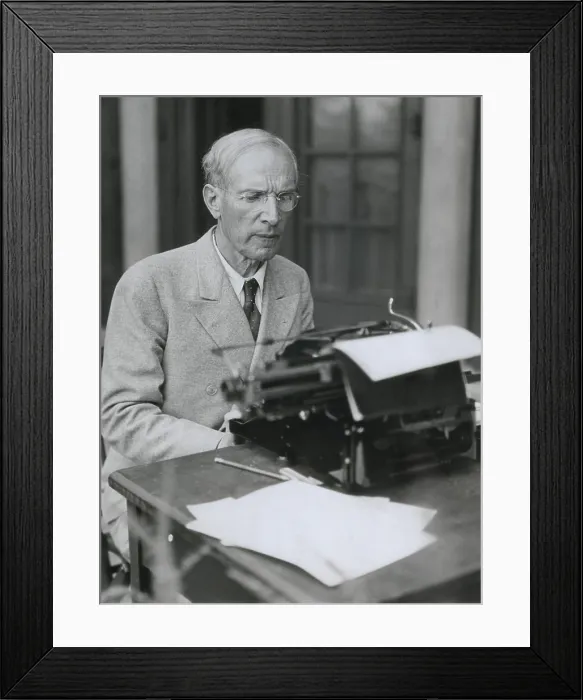 Framed Print : Upton Sinclair, American socialist author, of both fiction and non-fiction