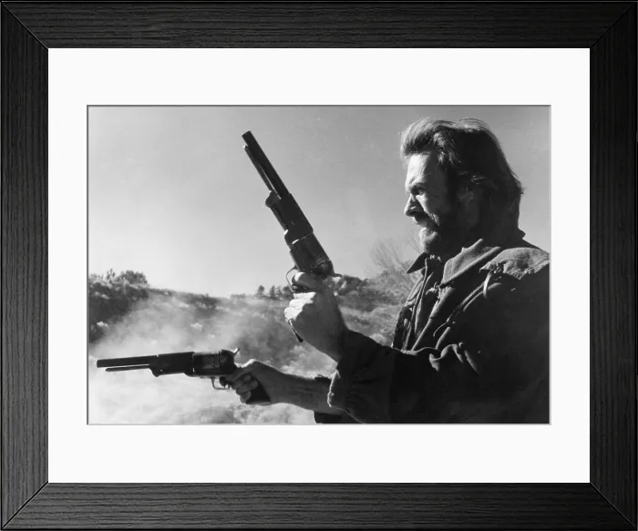 Framed Print : THE OUTLAW JOSEY WALES, Clint Eastwood, 1976 Framed Print : THE OUTLAW JOSEY WALES, Clint Eastwood, 1976