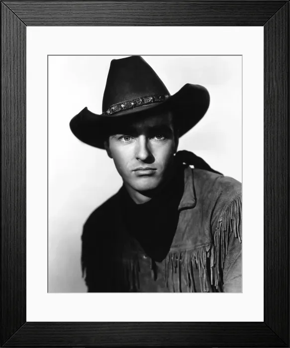 Framed Print : RED RIVER, Montgomery Clift, 1948 Framed Print : RED RIVER, Montgomery Clift, 1948