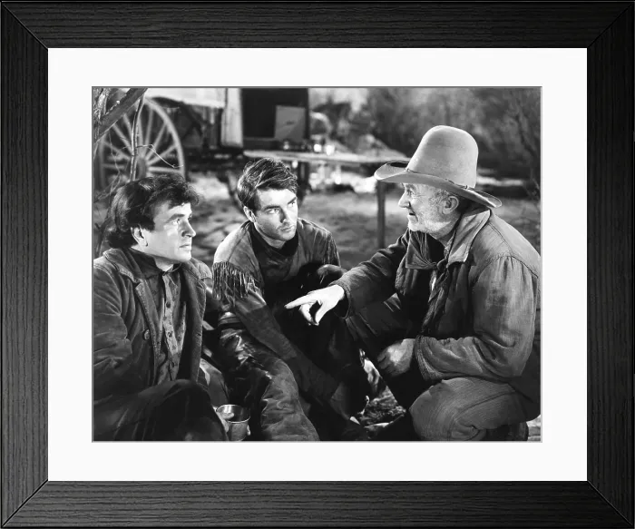 Framed Print : RED RIVER, from left: Noah Beery Jr. Montgomery Clift, Walter Brennan, 1948