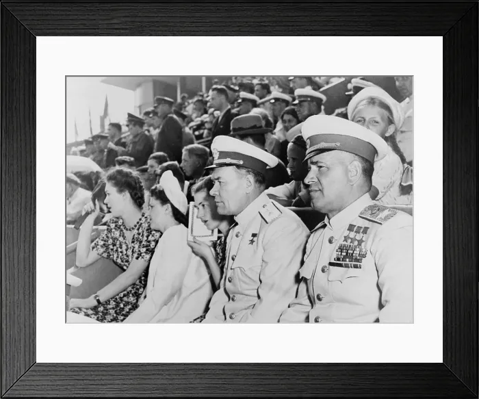 Framed Print : Marshal Georgii Zhukov (far right) and Marshal Konstantin Vershinin in 1947