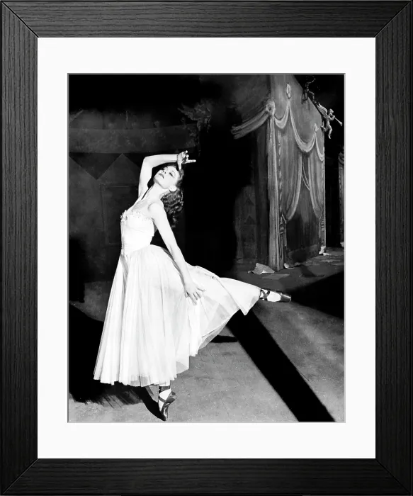Framed Print : THE RED SHOES, Moira Shearer, 1948 Framed Print : THE RED SHOES, Moira Shearer, 1948