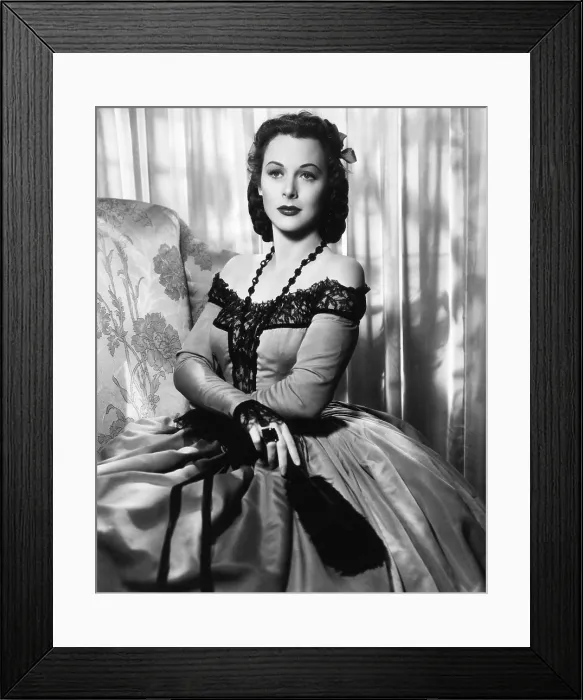Framed Print : THE STRANGE WOMAN, Hedy Lamarr, 1946 Framed Print : THE STRANGE WOMAN, Hedy Lamarr, 1946