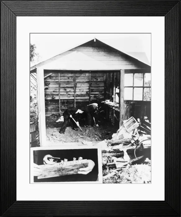 Framed Print : Police digging up the garage floor of accused Lindbergh baby kidnapper Bruno Richard Hauptmann searching for ransom money