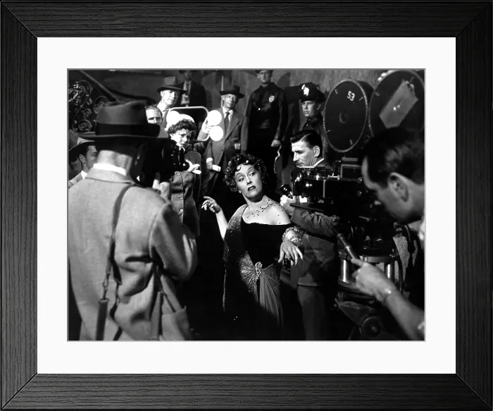 Framed Print : SUNSET BOULEVARD, Gloria Swanson, 1950 Framed Print : SUNSET BOULEVARD, Gloria Swanson, 1950