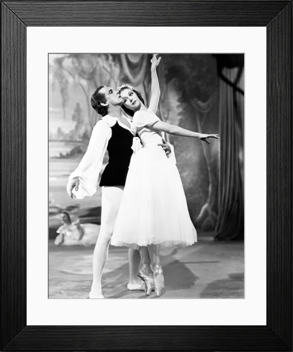 Framed Print : THE RED SHOES, from left: Robert Helpmann, Moira Shearer, 1948