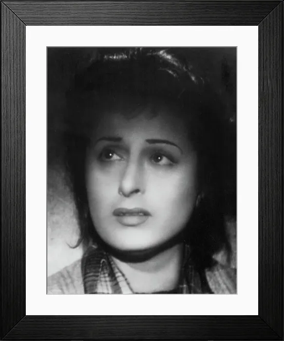 Framed Print : ROME, OPEN CITY, (aka ROMA, CITTA APERTA), Anna Magnani, 1945