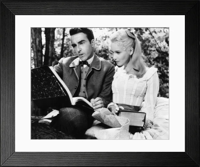 Framed Print : RAINTREE COUNTY, from left, Montgomery Clift, Eva Marie Saint, 1957 Framed Print : RAINTREE COUNTY, from left, Montgomery Clift, Eva Marie Saint, 1957