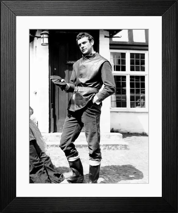 Framed Print : ON THE FIDDLE, (aka OPERATION SNAFU, aka OPERATION WAR HEAD), Sean Connery, 1961 Framed Print : ON THE FIDDLE, (aka OPERATION SNAFU, aka OPERATION WAR HEAD), Sean Connery, 1961