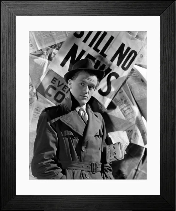 Framed Print : STOP PRESS GIRL, Gordon Jackson, 1949