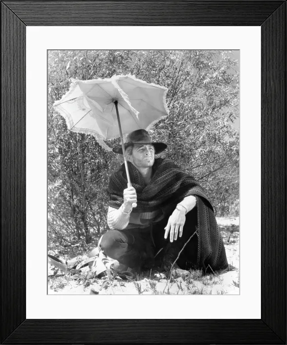 Framed Print : THE STRANGER RETURNS, (aka UN UOMO, UN CAVALLO, UNA PISTOLA), Tony Anthony, 1967