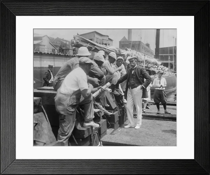 Framed Print : Sir Thomas Lipton with his yachting crew. Photo was possibly taken at the New York Yacht Club in 1920 when Lipton unsuccessfully challenged U.S Framed Print : Sir Thomas Lipton with his yachting crew. Photo was possibly taken at the New York Yacht Club in 1920 when Lipton unsuccessfully challenged U.S