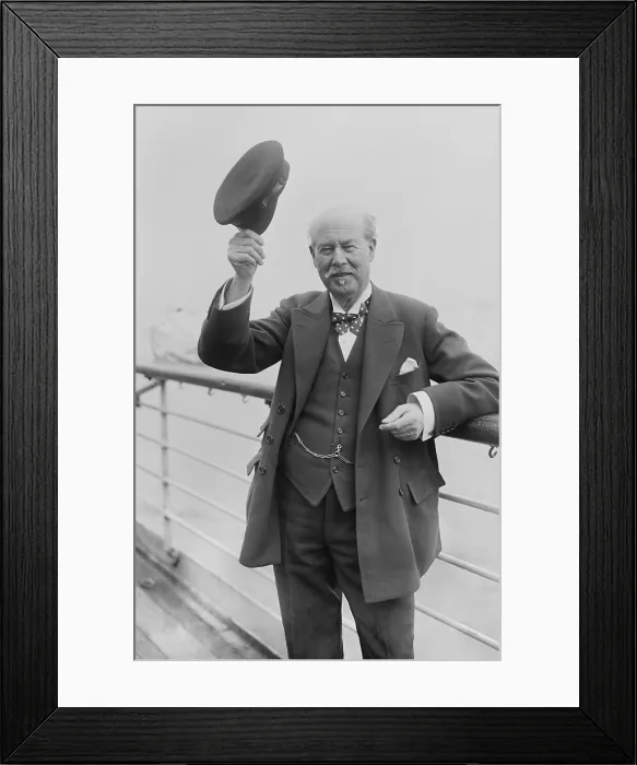 Framed Print : Thomas Lipton in 1909. The British grocery entrepreneur and yachtsman made five unsuccessful challenges in the America's Cup yacht race between 1899 and 1930 Framed Print : Thomas Lipton in 1909. The British grocery entrepreneur and yachtsman made five unsuccessful challenges in the America's Cup yacht race between 1899 and 1930