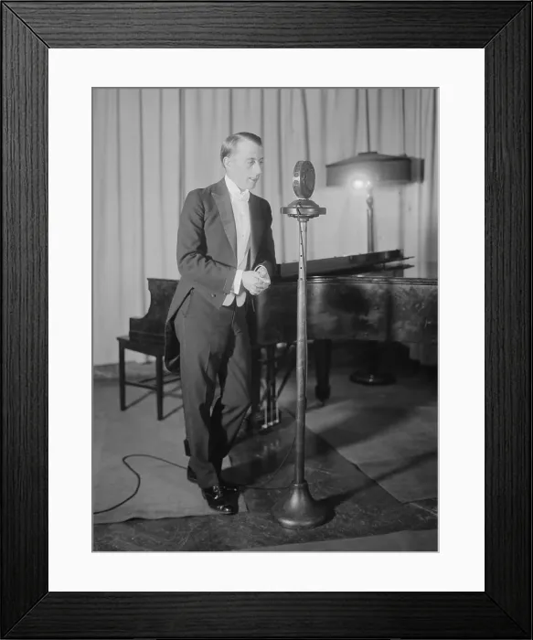 Framed Print : Broadcaster Graham McNamee won Radio Digest's 1925 Gold Cup Award for the World's Best Radio Announcer. Jan. 16, 1925. (BSLOC_2015_17_150)
