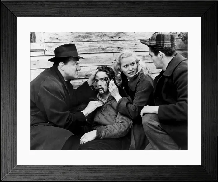 Framed Print : ON THE WATERFRONT, Karl Malden, Marlon Brando, Eva Marie Saint, 1954 Framed Print : ON THE WATERFRONT, Karl Malden, Marlon Brando, Eva Marie Saint, 1954