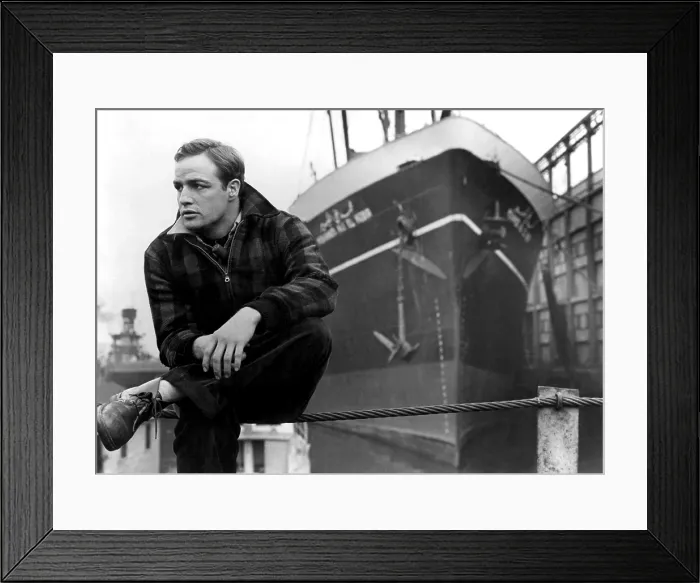 Framed Print : ON THE WATERFRONT, Marlon Brando, 1954