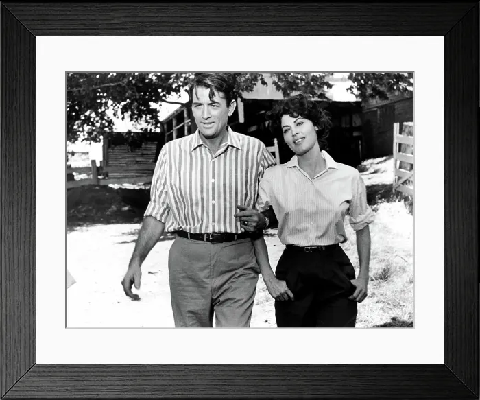 Framed Print : ON THE BEACH, Gregory Peck, Ava Gardner, 1959 Framed Print : ON THE BEACH, Gregory Peck, Ava Gardner, 1959
