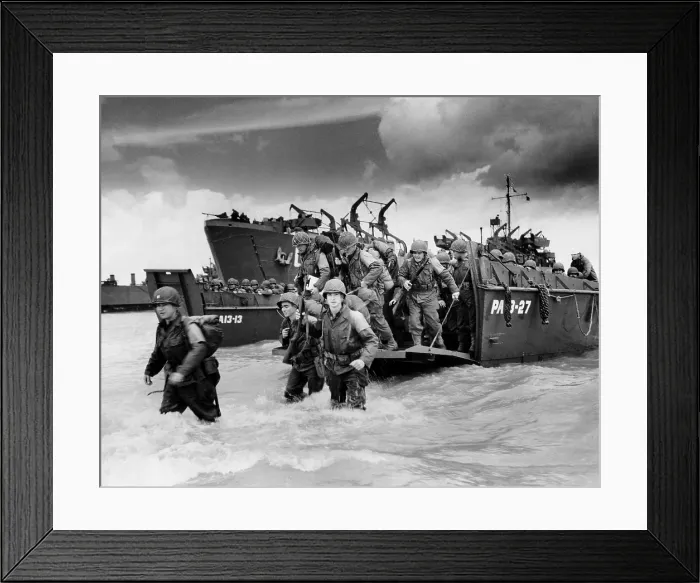 Framed Print : U.S. soldiers landing on Utah Beach from the landing craft, June 6-8, 1944. During the Normandy invasion of France, World War 2. (BSLOC_2014_2_33)