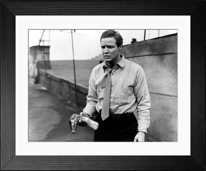 Framed Print : ON THE WATERFRONT, Marlon Brando, 1954