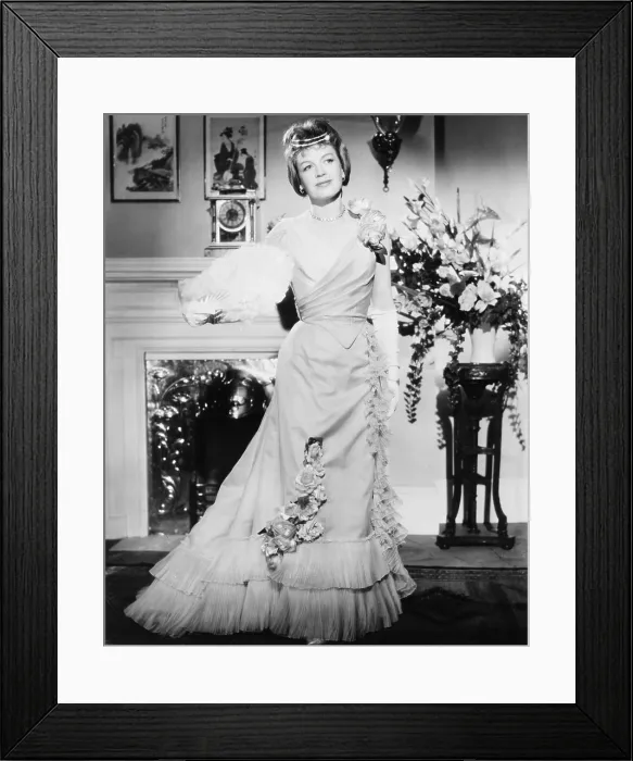 Framed Print : OSCAR WILDE, Phyllis Calvert, 1960 Framed Print : OSCAR WILDE, Phyllis Calvert, 1960