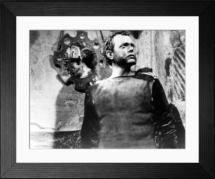 Framed Print : THE TRAGEDY OF OTHELLO: THE MOOR OF VENICE, Orson Welles, 1952