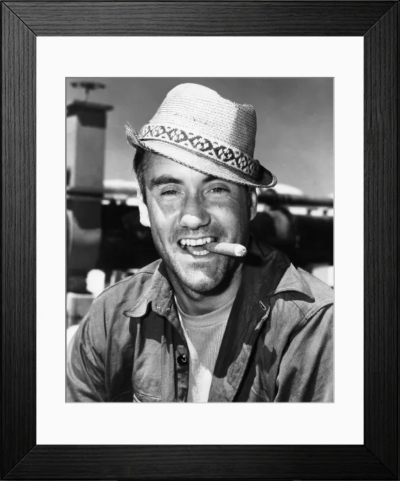 Framed Print : STATION SIX-SAHARA, Ian Bannen, 1962