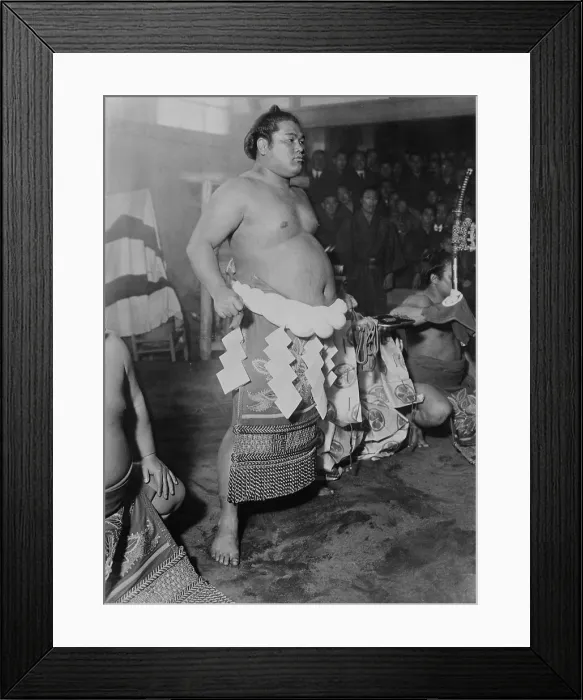 Framed Print : Uichiro Hosokawa, champion Japanese sumo wrestler from 1915-1923. (BSLOC_2015_17_166)