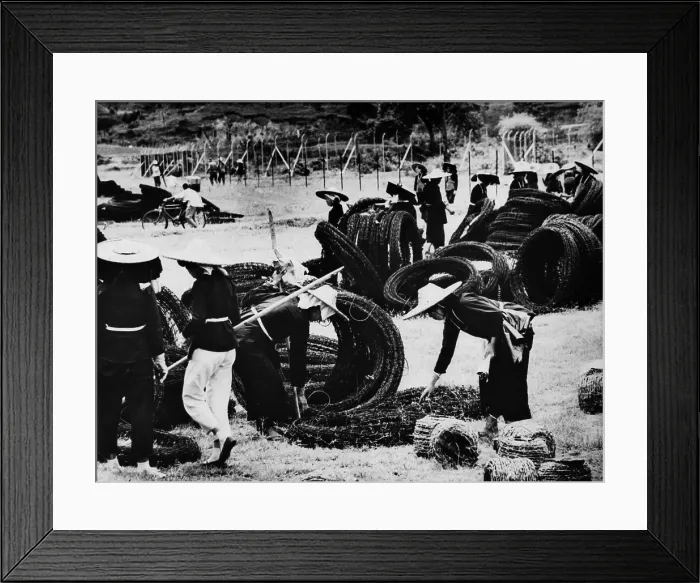 Framed Print : Hong Kong defending it's border from refugees of famine caused by the Great Leap Forward, in Communist China