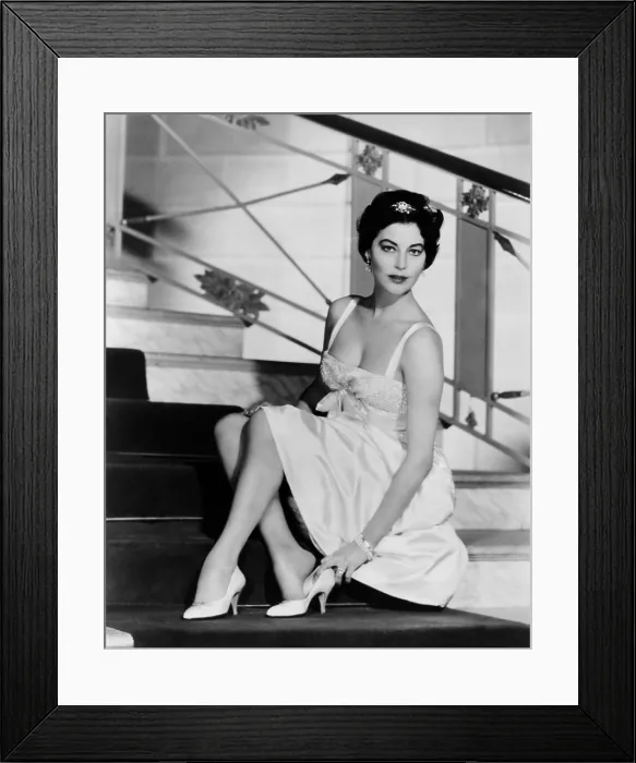 Framed Print : ON THE BEACH, Ava Gardner, 1959