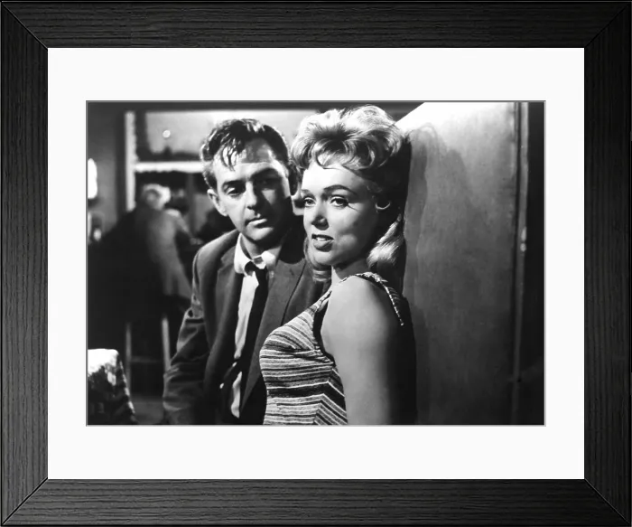 Framed Print : ATTACK OF THE 50 FOOT WOMAN, William Hudson, Yvette Vickers, 1958