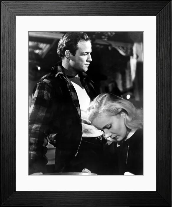 Framed Print : ON THE WATERFRONT, Marlon Brando, Eva Marie Saint, 1954