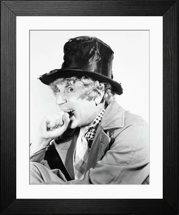 Framed Print : AT THE CIRCUS, Harpo Marx, 1939